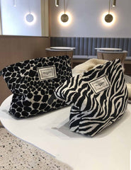 Leopard Print Large Capacity Makeup Bag (Black)
